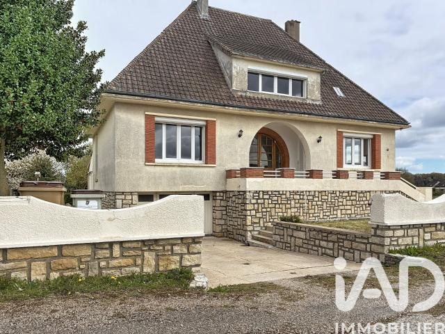 Maison 8 pièces 226 m²