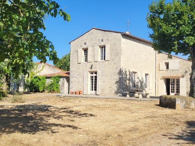 Maison 8 pièces 226 m²