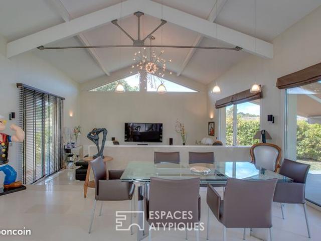 Maison 8 pièces 226 m²