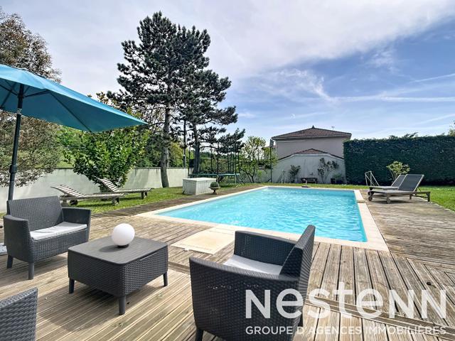 Maison 8 pièces 226 m²