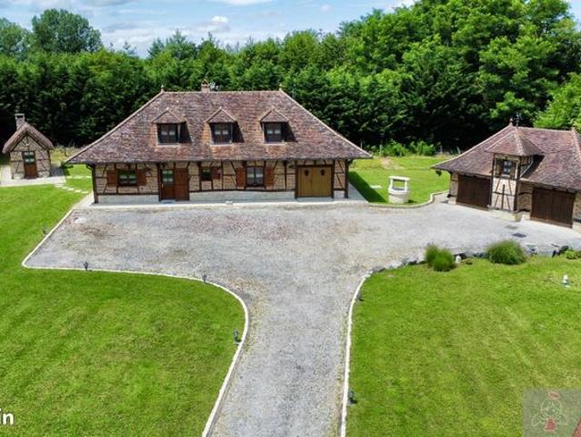 Maison 8 pièces 226 m²