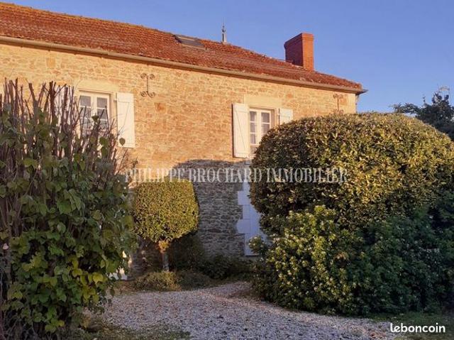 Maison 8 pièces 226 m²