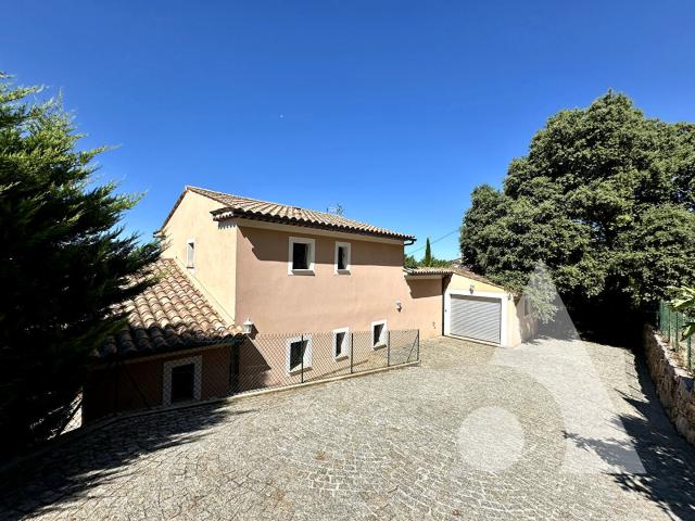 Maison 8 pièces 224 m²