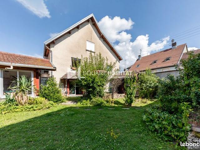 Maison 8 pièces 226 m²