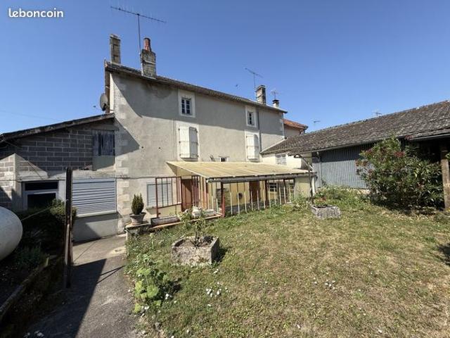 Maison 8 pièces 226 m²