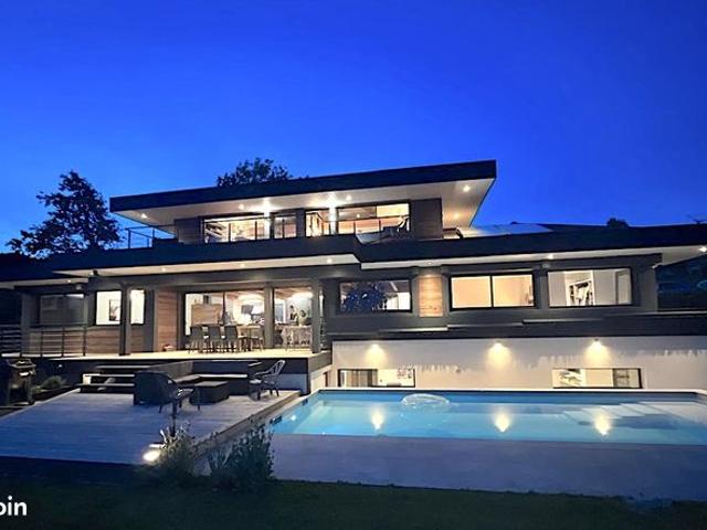 Maison 8 pièces 227 m2 Annecy 74370 Quartier Pringy