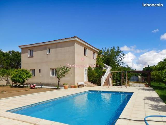 Maison 8 pièces 227 m²