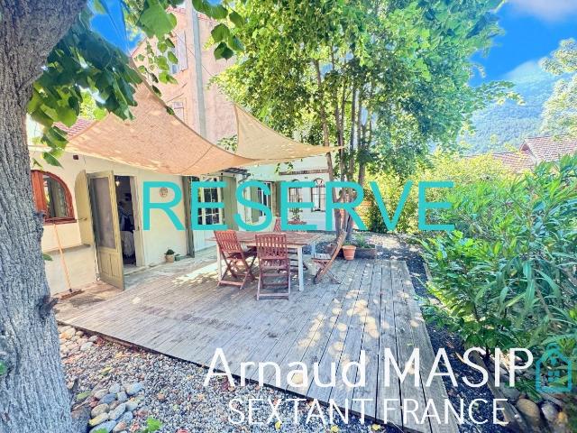 Maison 8 pièces 227 m²