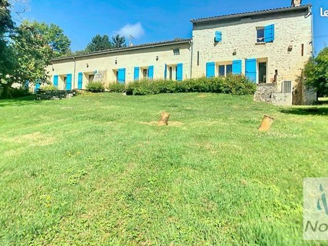 Maison 8 pièces 227 m²