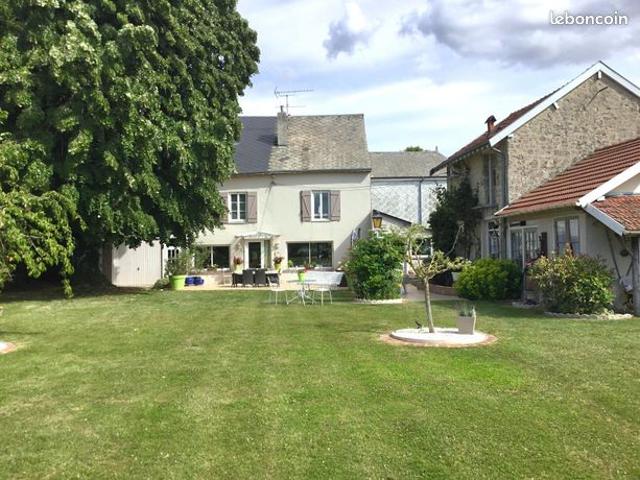 Maison 8 pièces 227 m²