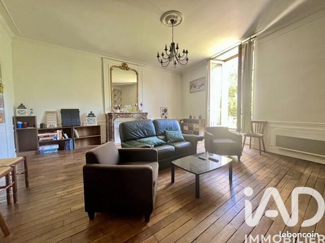 Maison 8 pièces 227 m²