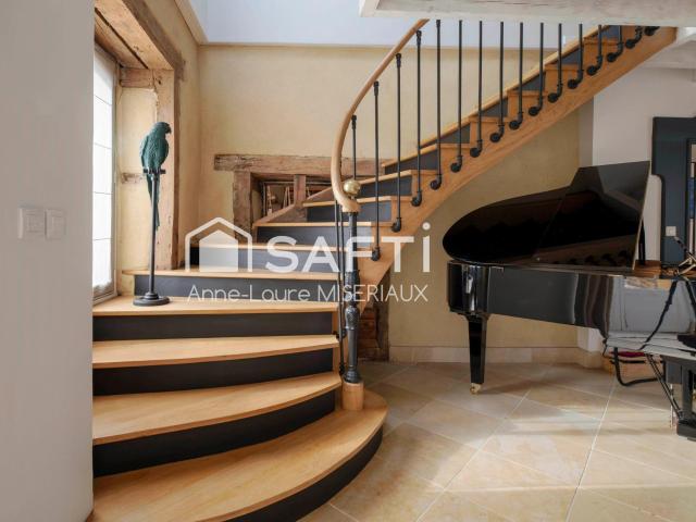 Maison 8 pièces 227 m²