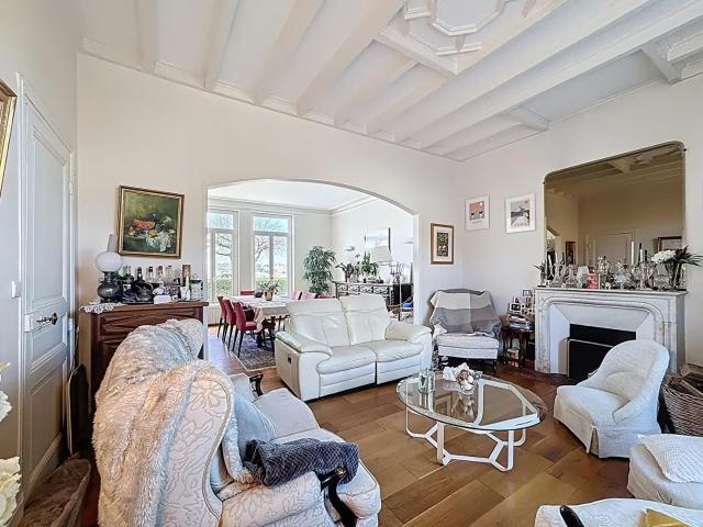 Maison 8 pièces 227 m²