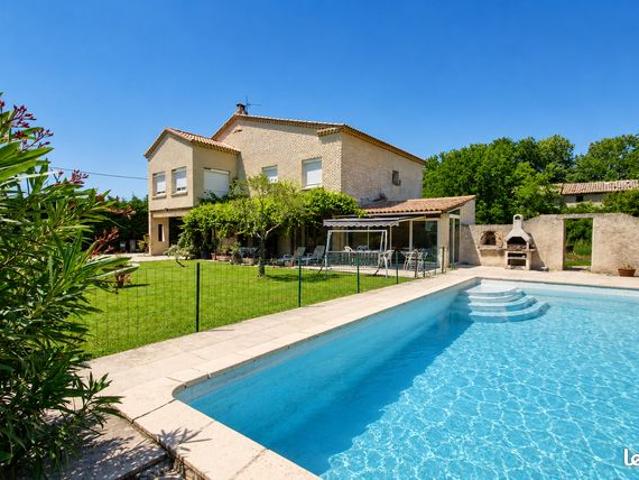 Maison 8 pièces 227 m²