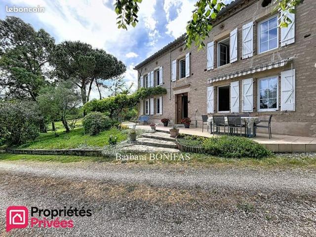 Maison 8 pièces 227 m²