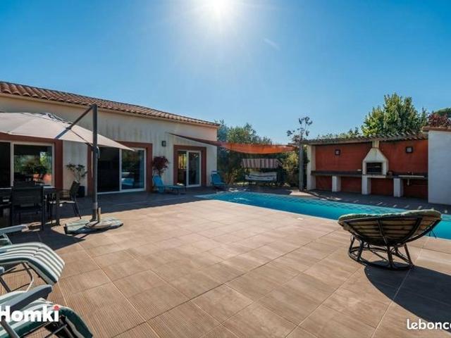 Maison 8 pièces 227 m²