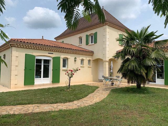 Maison 8 pièces 227 m²