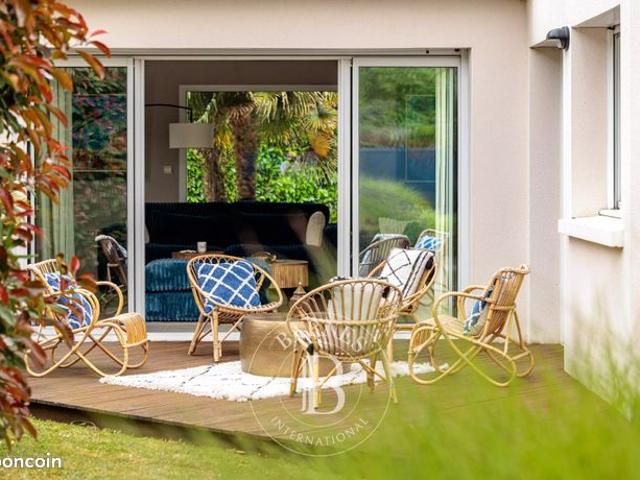 Maison 8 pièces 228 m²