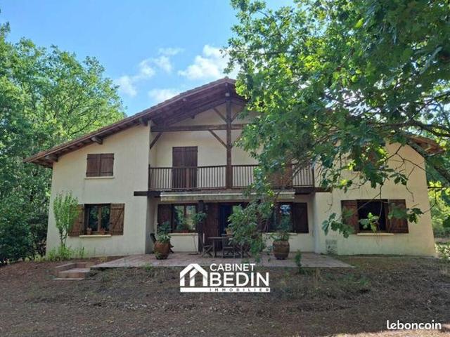 Maison 8 pièces 228 m²
