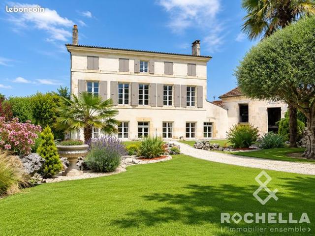Maison 8 pièces 228 m²