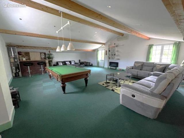 Maison 8 pièces 228 m²