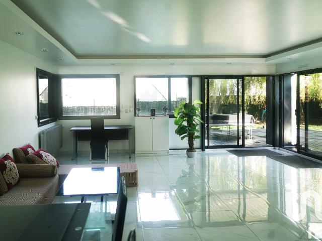 Maison 8 pièces 228 m²