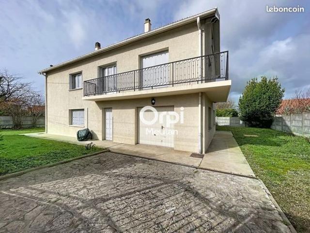 Maison 8 pièces 228 m²