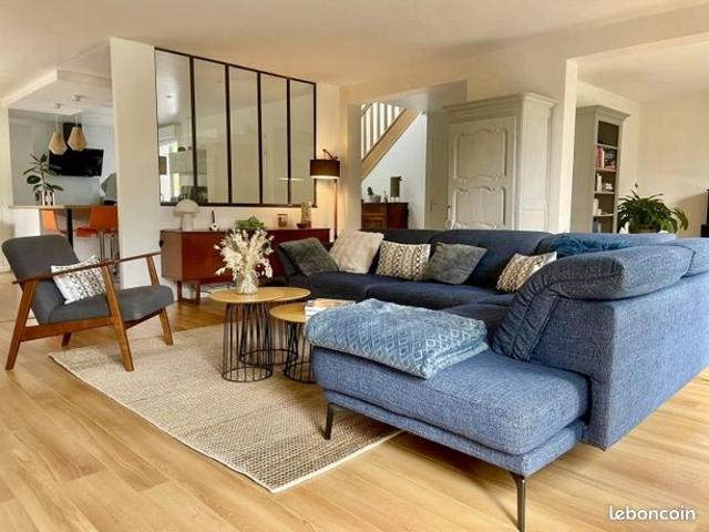 Maison 8 pièces 228 m²