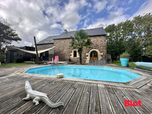 Maison 8 pièces 228 m²