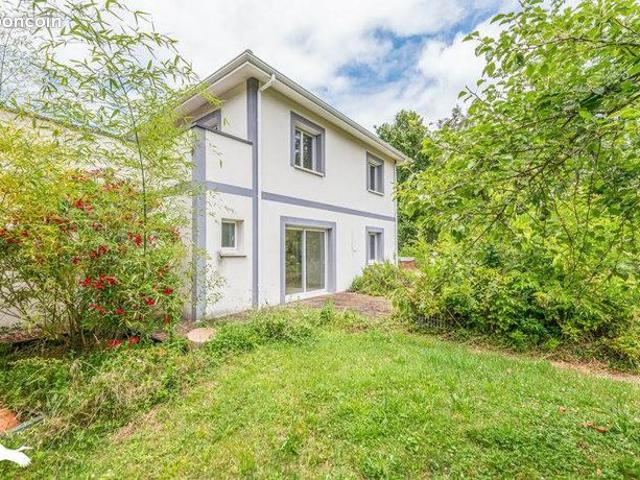 Maison 8 pièces 228 m²