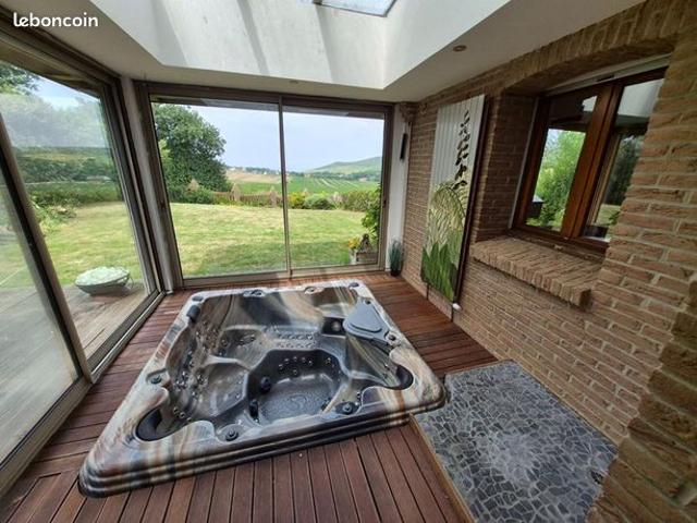 Maison 8 pièces 228 m²
