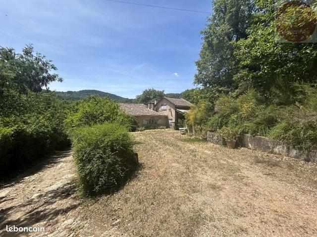 Maison 8 pièces 228 m²