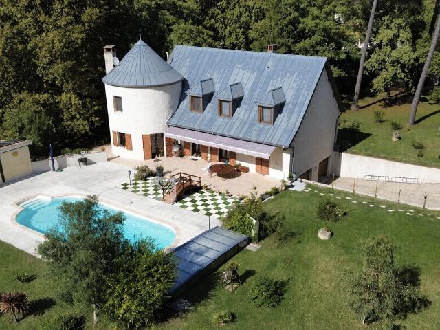 Maison 8 pièces 228 m²