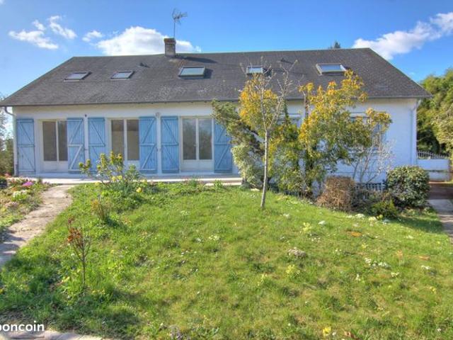 Maison 8 pièces 228 m²