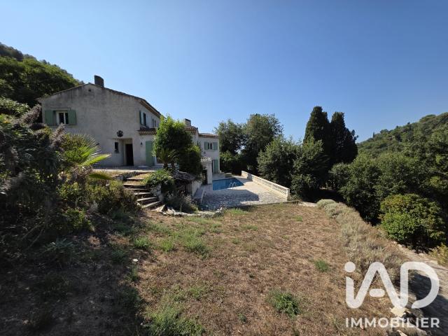 Maison 8 pièces 228 m²