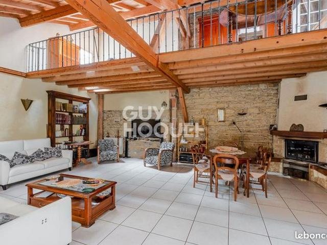 Maison 8 pièces 228 m²