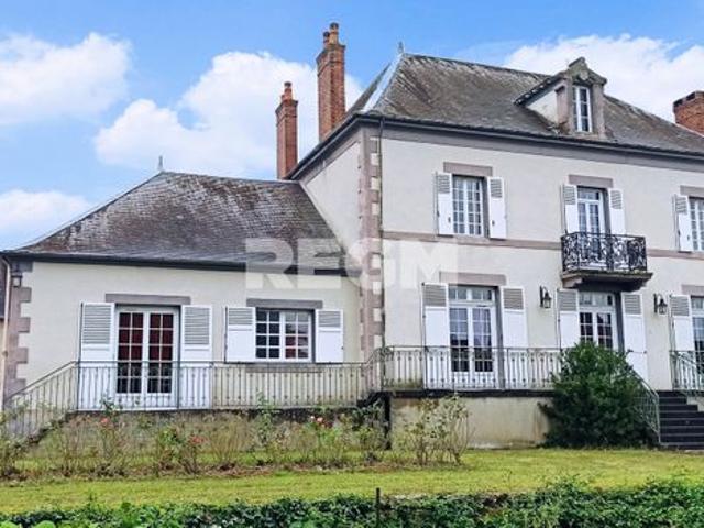 Maison 8 pièces 229 m²