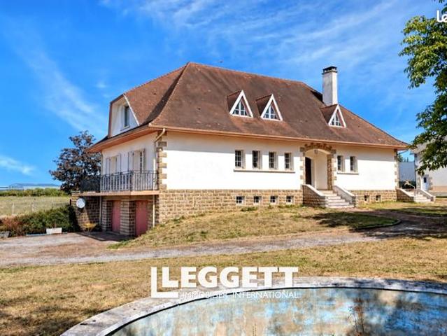 Maison 8 pièces 229 m²