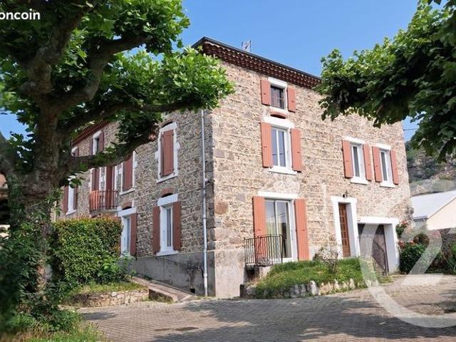 Maison 8 pièces 229 m²