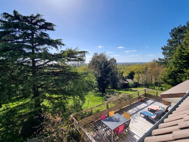 Maison 8 pièces 229 m²