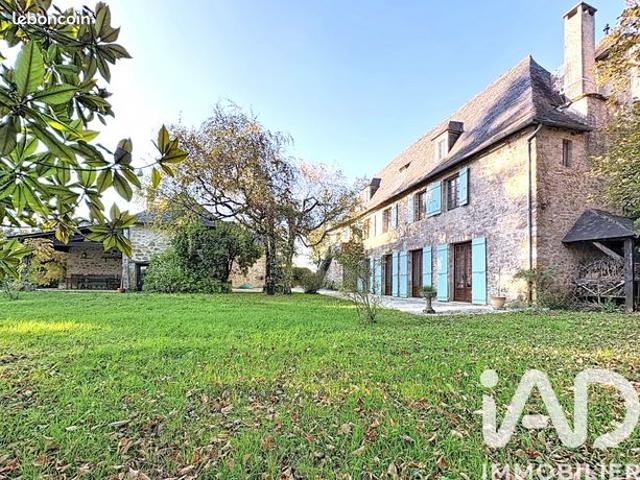Maison 8 pièces 229 m²