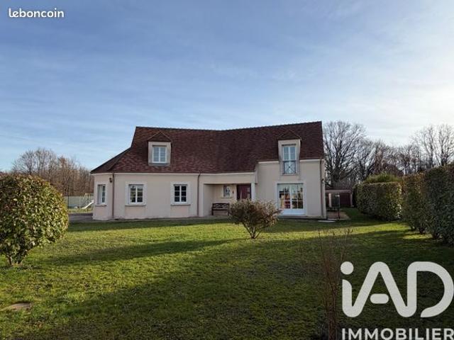 Maison 8 pièces 229 m²