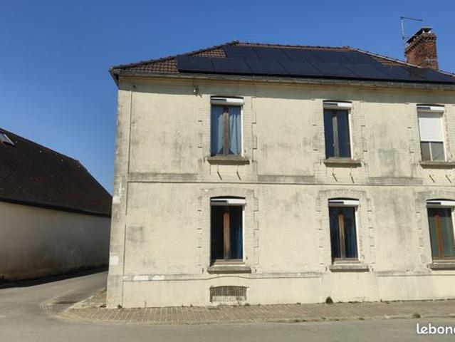 Maison 8 pièces 229 m²