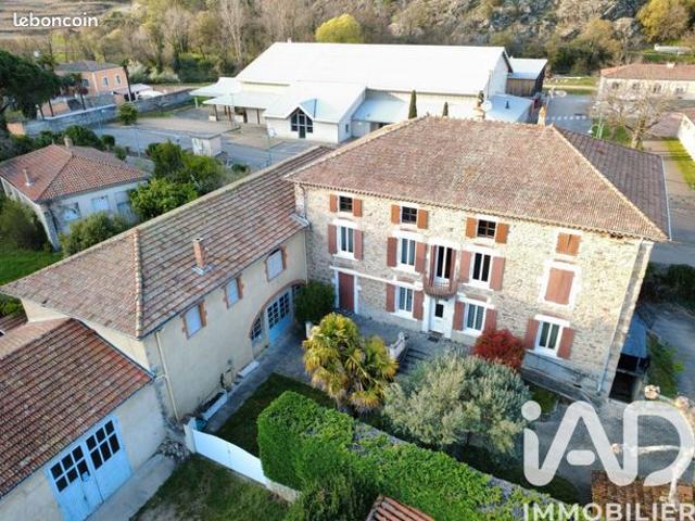 Maison 8 pièces 229 m²