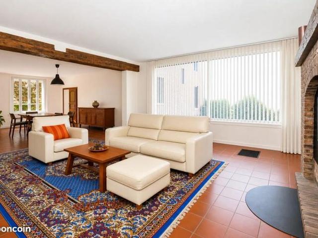 Maison 8 pièces 229 m²