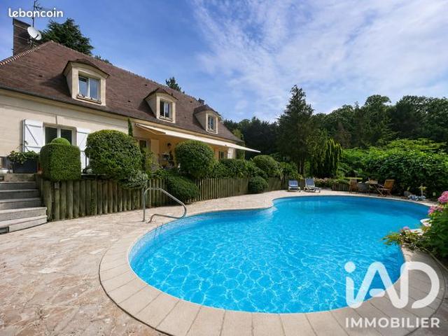 Maison 8 pièces 220 m²