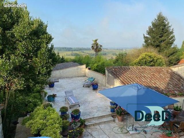 Maison 8 pièces 220 m²