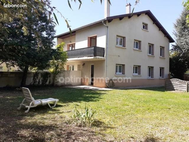 Maison 8 pièces 220 m²