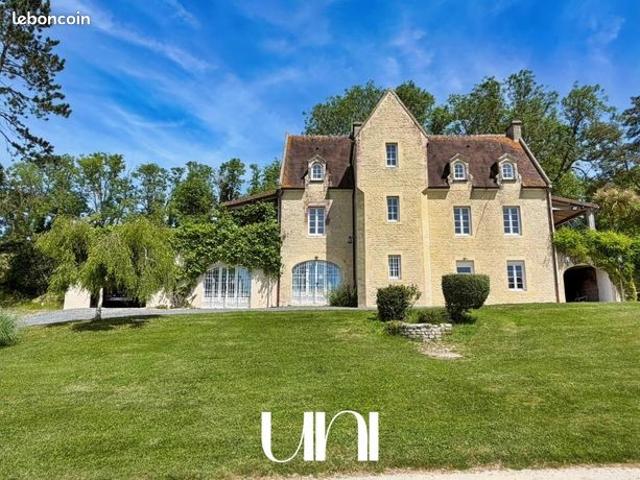 Maison 8 pièces 220 m²