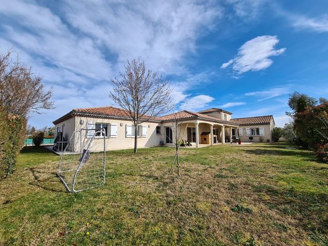 Maison 8 pièces 220 m²